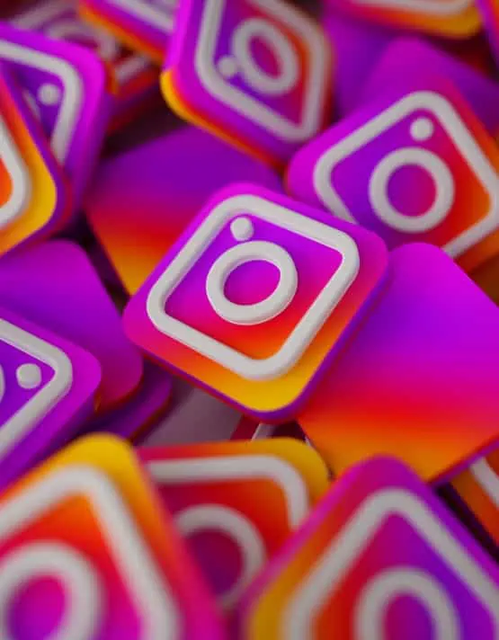 How to add a logo to Instagram 